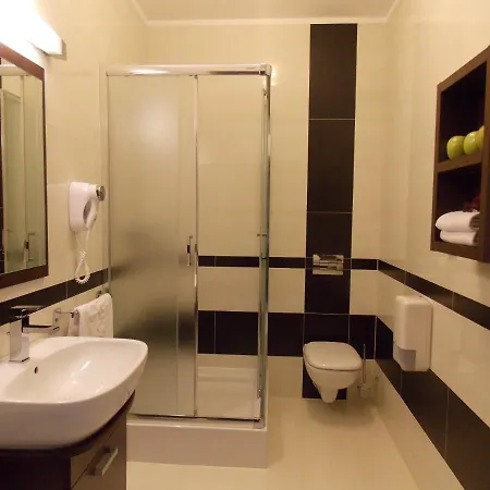 Verano Centrum Zdrowia I Relaksu אתר נופש קולובז'ג